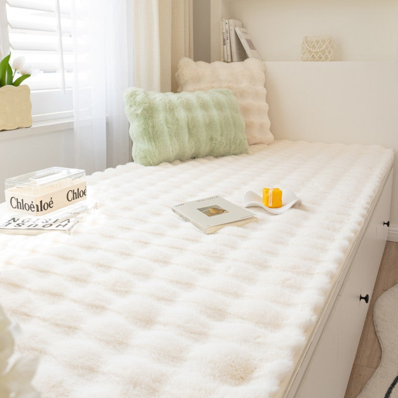 Bouclé Windowsill Rug – Soft, Non-Slip & Washable