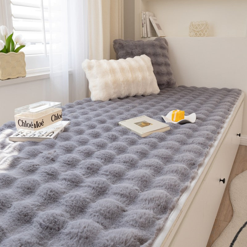 Bouclé Windowsill Rug – Soft, Non-Slip & Washable